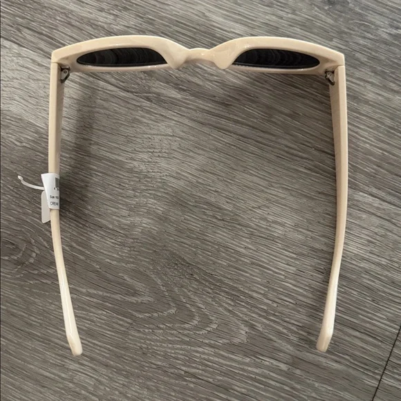 Nordstrom Slim Oval with Square Off Side Sunglasses in Cream Women’s Cat Eye - Picture 10 of 12